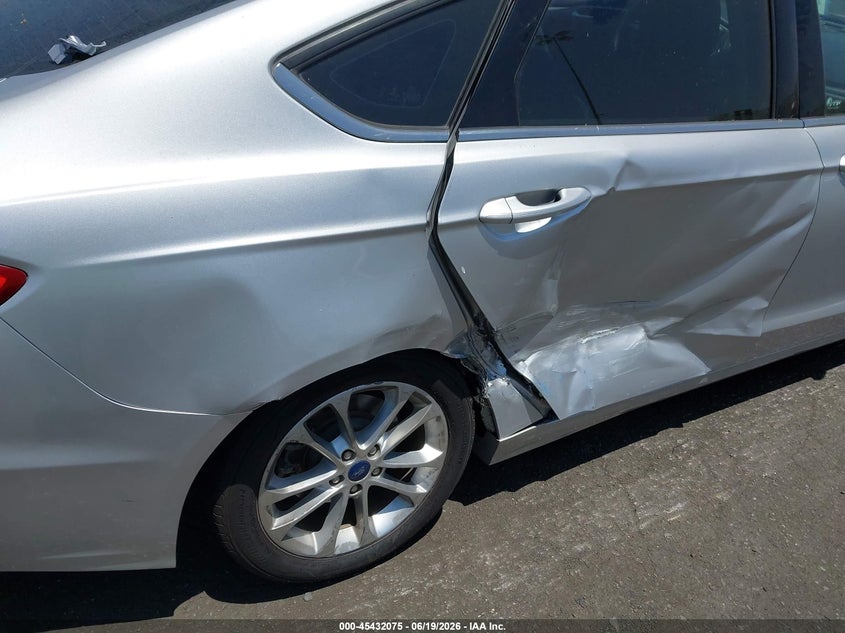 2019 Ford Fusion VIN 3FA6P0LU7KR135120 IAAI salvage auction — RIGHT SIDE, Salvage Certificate (California), sold $875 on 2026-07-31 (photo 6)