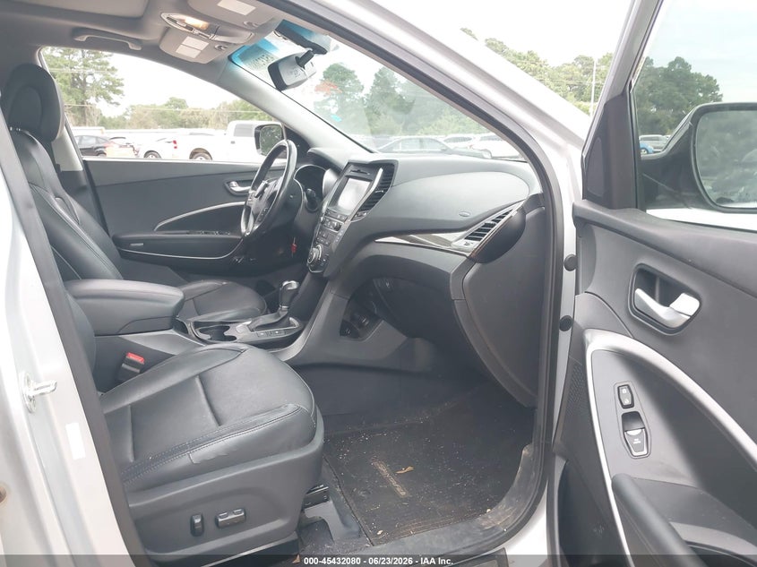 2017 Hyundai Santa fe VIN 5XYZW4LA5HG447026 IAAI salvage auction — REAR END, Salvage Title, sold $4,150 on 2026-07-30 (photo 5)