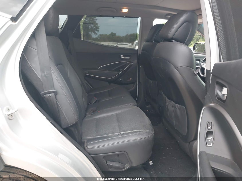 2017 Hyundai Santa fe VIN 5XYZW4LA5HG447026 IAAI salvage auction — REAR END, Salvage Title, sold $4,150 on 2026-07-30 (photo 8)