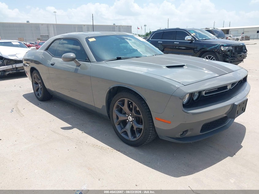 2018 Dodge Challenger VIN 2C3CDZAG0JH233072 — IAAI salvage auction photo