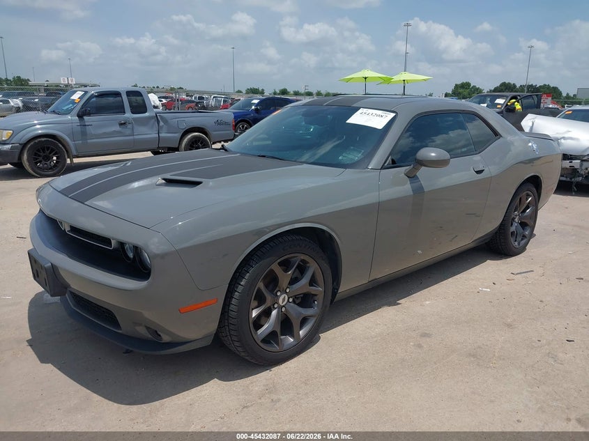 2018 Dodge Challenger VIN 2C3CDZAG0JH233072 IAAI salvage auction — HAIL, Original (Texas), sold $11,100 on 2026-07-30 (photo 2)