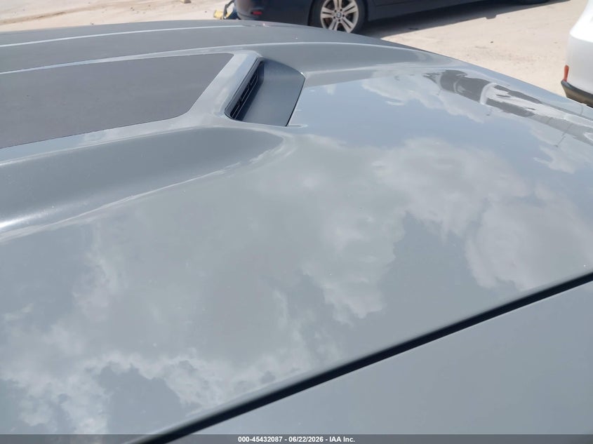 2018 Dodge Challenger VIN 2C3CDZAG0JH233072 IAAI salvage auction — HAIL, Original (Texas), sold $11,100 on 2026-07-30 (photo 6)