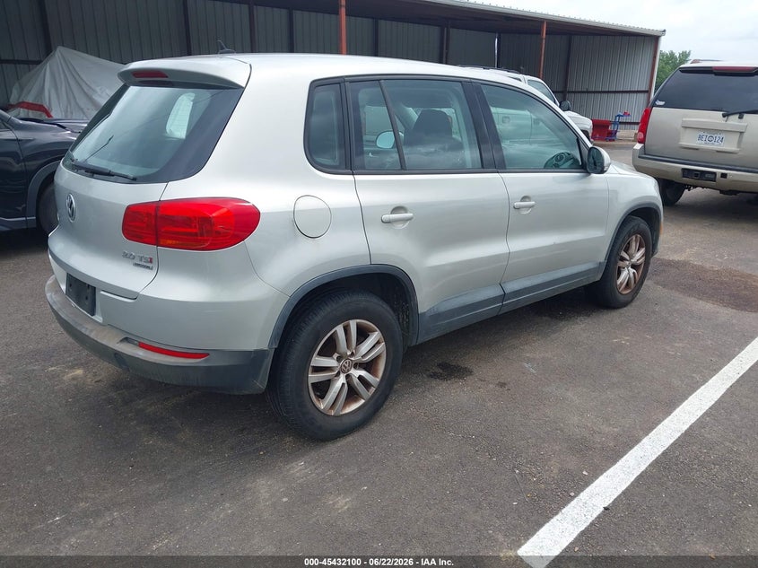 2013 Volkswagen Tiguan VIN WVGBV3AX5DW581839 IAAI salvage auction — NORMAL WEAR, Clear (Mississippi), sold $575 on 2026-07-30 (photo 4)