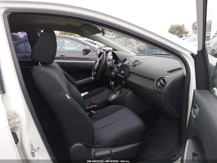 2014 Mazda 2 VIN JM1DE1KZ3E0178853 IAAI salvage auction — LEFT FRONT, Salvage (California), sold $800 on 2026-07-23 (photo 5)