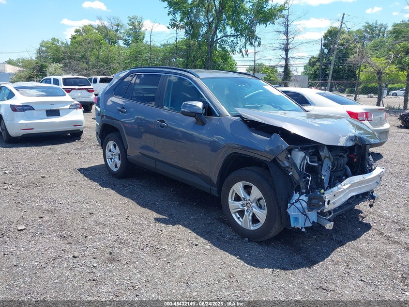 2021 Toyota Rav 4 VIN 2T3P1RFVXMW243691 IAAI salvage auction — FRONT END, Salvage (Idaho), sold $7,700 on 2026-07-31 (photo 1)
