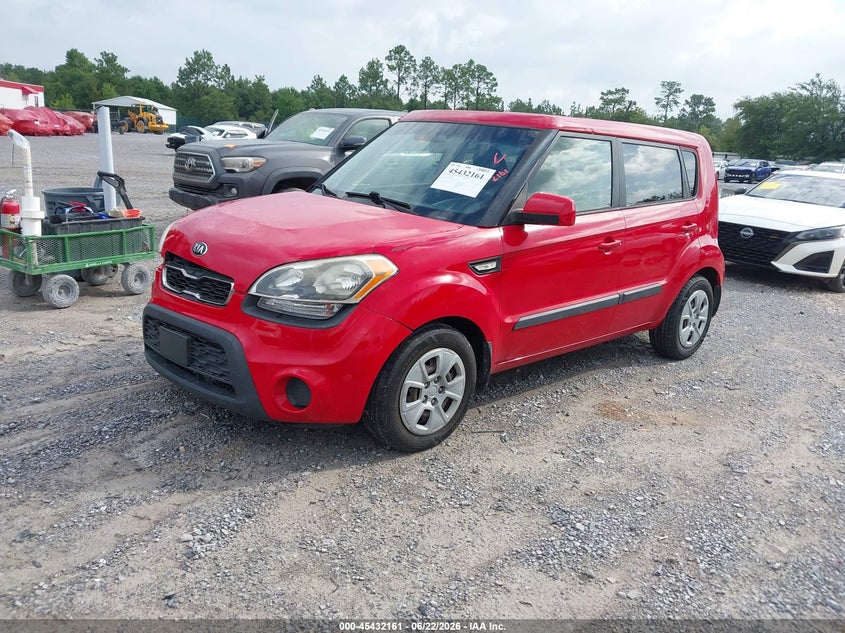 2013 Kia Soul VIN KNDJT2A56D7624562 IAAI salvage auction — RIGHT FRONT, Rebuildable (Florida), sold $325 on 2026-07-09 (photo 2)