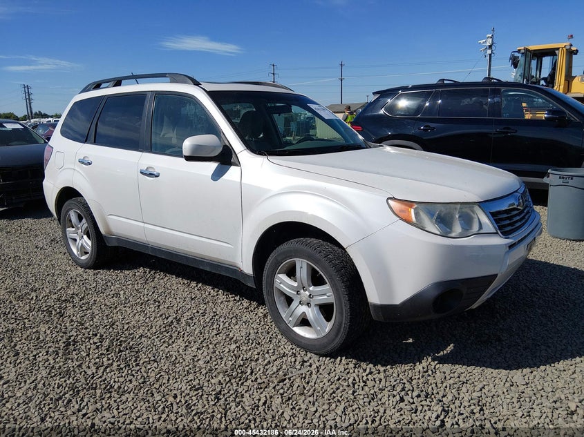 2010 Subaru Forester VIN JF2SH6CC8AH805792 IAAI salvage auction — NORMAL WEAR, Clear - Public Restricted (Oregon), sold $2,850 on 2026-07-13 (photo 1)