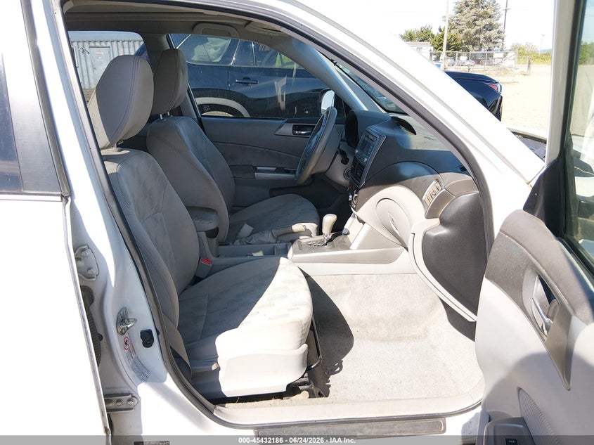 2010 Subaru Forester VIN JF2SH6CC8AH805792 IAAI salvage auction — NORMAL WEAR, Clear - Public Restricted (Oregon), sold $2,850 on 2026-07-13 (photo 5)
