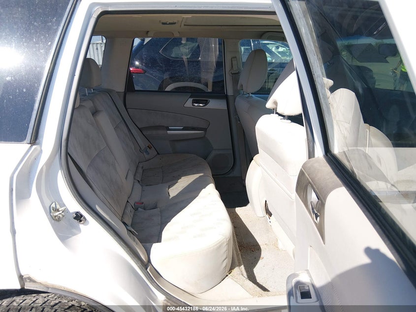 2010 Subaru Forester VIN JF2SH6CC8AH805792 IAAI salvage auction — NORMAL WEAR, Clear - Public Restricted (Oregon), sold $2,850 on 2026-07-13 (photo 8)