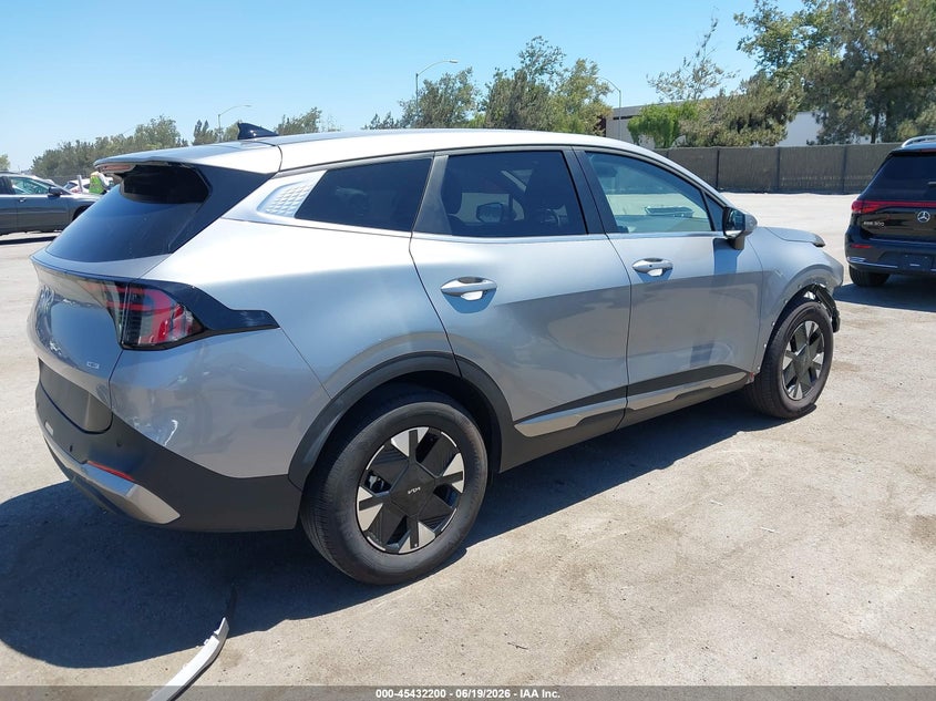 2026 Kia Sportage VIN KNDPU3DG6T7275606 IAAI salvage auction — FRONT END, Salvage (California), sold $11,700 on 2026-07-20 (photo 4)
