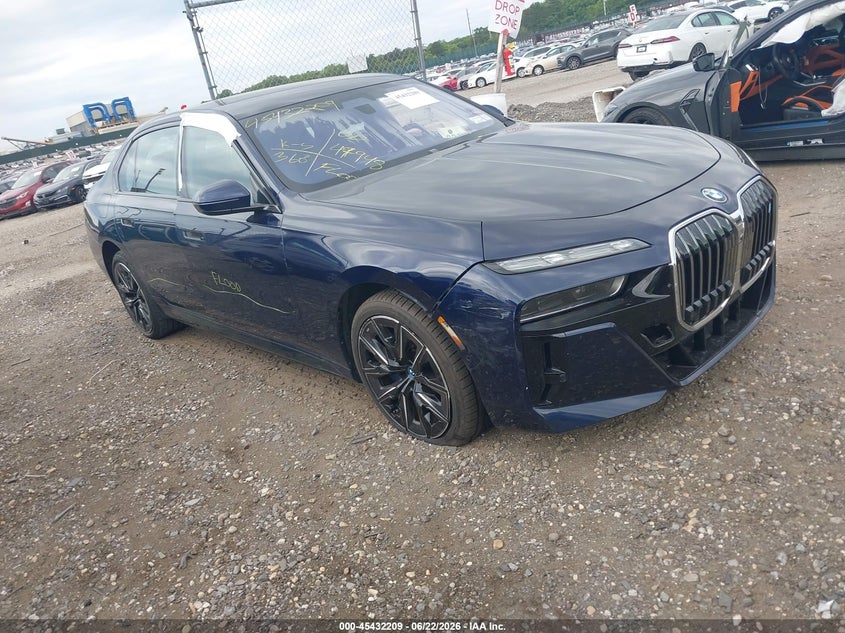 2023 BMW I7 VIN WBY53EJ07PCN87734 IAAI salvage auction — WATER/FLOOD, Salvage Title, sold $29,050 on 2026-08-24 (photo 1)
