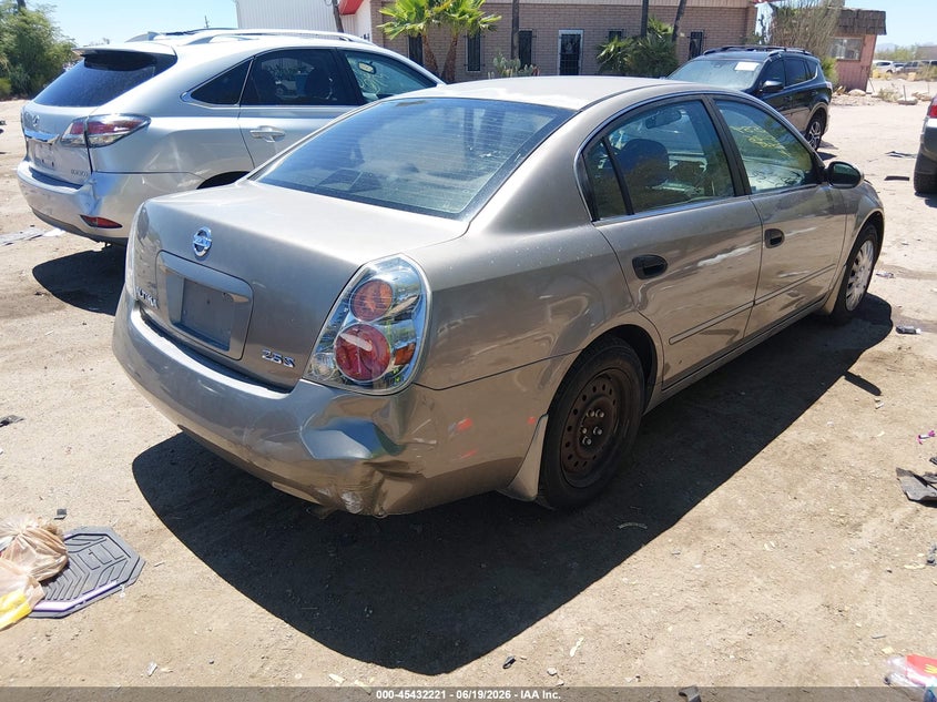 2005 Nissan Altima VIN 1N4AL11D65C192300 IAAI salvage auction — SIDE, Salvage (Arizona), sold $75 on 2026-07-09 (photo 4)