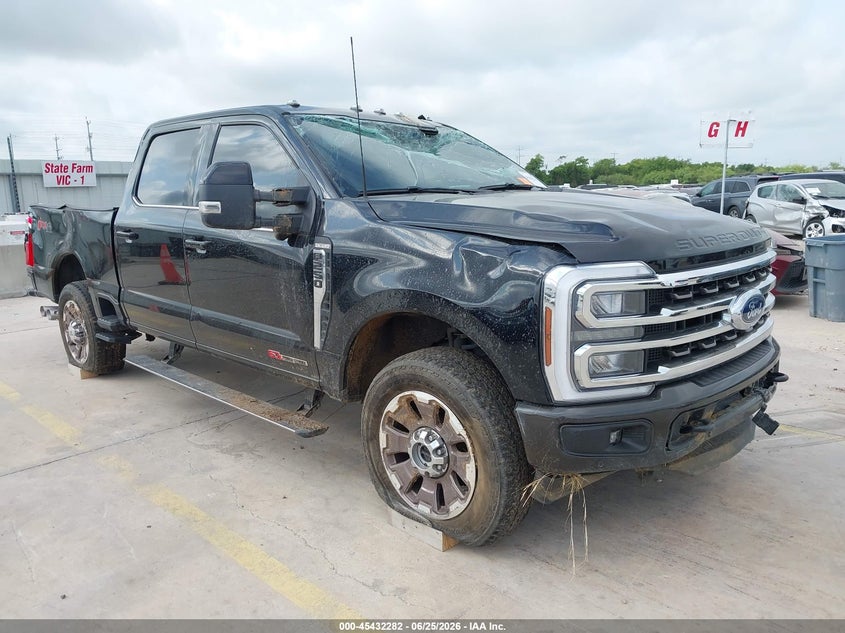 2024 Ford F250 VIN 1FT8W2BM1REF36470 IAAI salvage auction — ROLLOVER, Salvage Title, sold $24,500 on 2026-09-15 (photo 1)