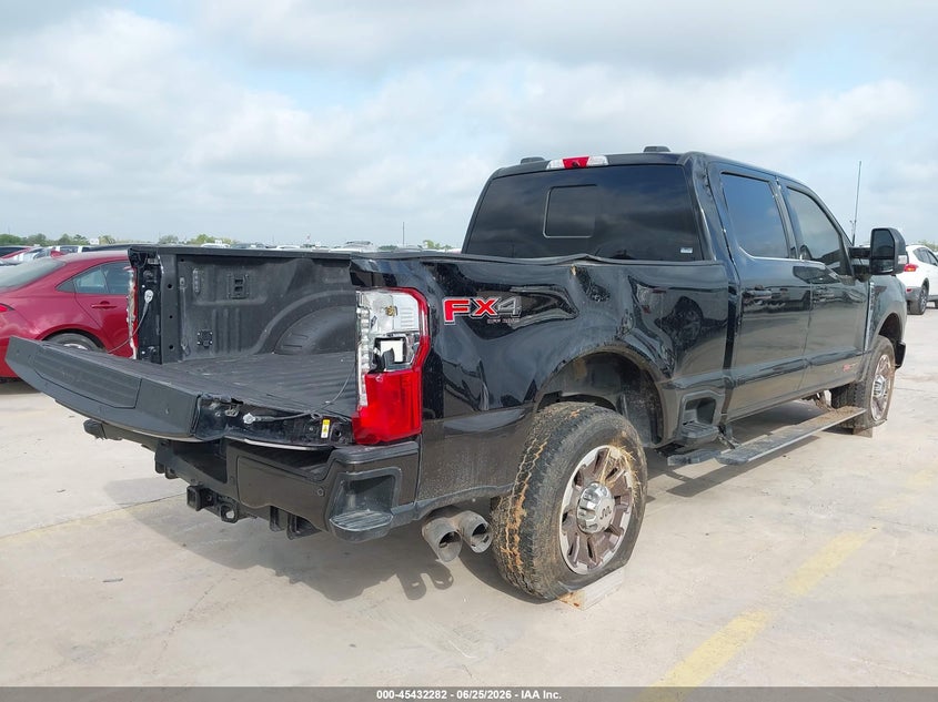 2024 Ford F250 VIN 1FT8W2BM1REF36470 IAAI salvage auction — ROLLOVER, Salvage Title, sold $24,500 on 2026-09-15 (photo 4)