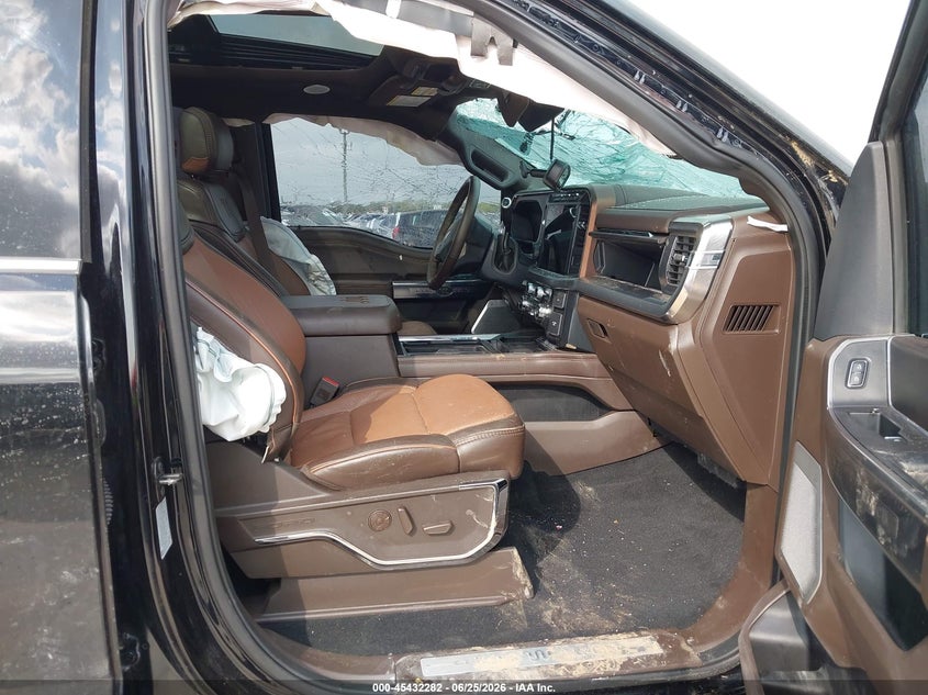 2024 Ford F250 VIN 1FT8W2BM1REF36470 IAAI salvage auction — ROLLOVER, Salvage Title, sold $24,500 on 2026-09-15 (photo 5)