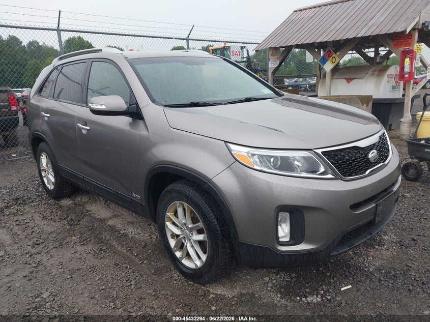 2014 Kia Sorento VIN 5XYKTCA63EG522305 IAAI salvage auction — NORMAL WEAR, Clear (New York), sold $1,025 on 2026-07-09 (photo 1)