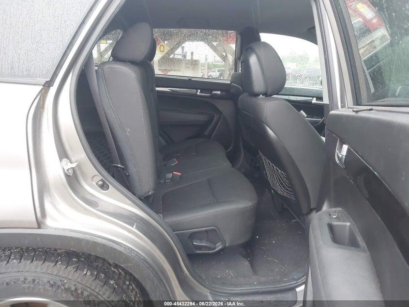 2014 Kia Sorento VIN 5XYKTCA63EG522305 IAAI salvage auction — NORMAL WEAR, Clear (New York), sold $1,025 on 2026-07-09 (photo 8)