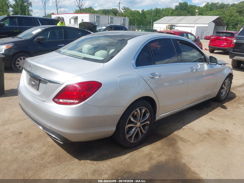 2015 Mercedes-benz C-klasse VIN 55SWF4JBXFU046878 IAAI salvage auction — BIOHAZARD/CHEMICAL, Salvage Title, sold $1,400 on 2026-07-23 (photo 4)