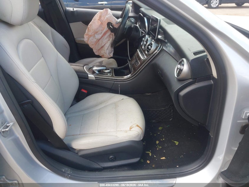 2015 Mercedes-benz C-klasse VIN 55SWF4JBXFU046878 IAAI salvage auction — BIOHAZARD/CHEMICAL, Salvage Title, sold $1,400 on 2026-07-23 (photo 5)