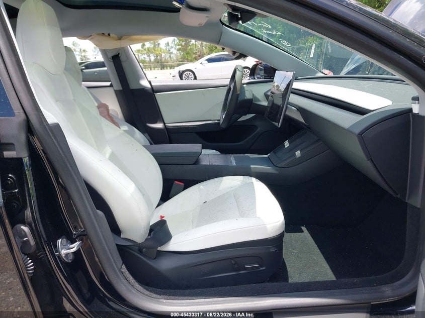 2024 Tesla Model 3 VIN 5YJ3E1EA4RF863890 IAAI salvage auction — REAR END, Salvage Title, sold $11,900 on 2026-08-02 (photo 5)