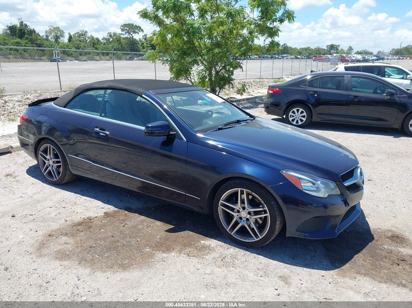2014 Mercedes-benz E-klasse VIN WDDKK5KF1EF248639 IAAI salvage auction — REAR END, Salvage Title, sold $1,100 on 2026-07-30 (photo 1)