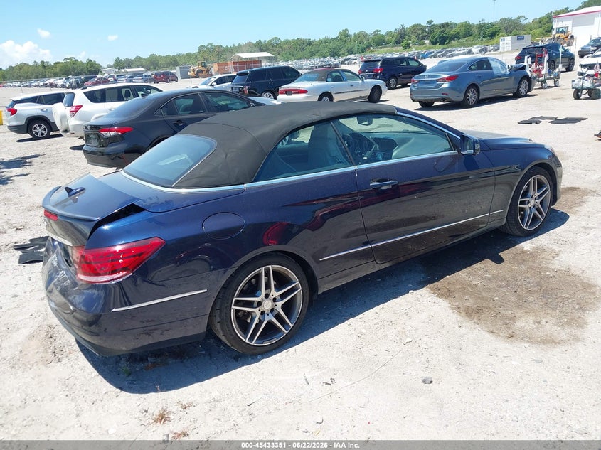 2014 Mercedes-benz E-klasse VIN WDDKK5KF1EF248639 IAAI salvage auction — REAR END, Salvage Title, sold $1,100 on 2026-07-30 (photo 4)