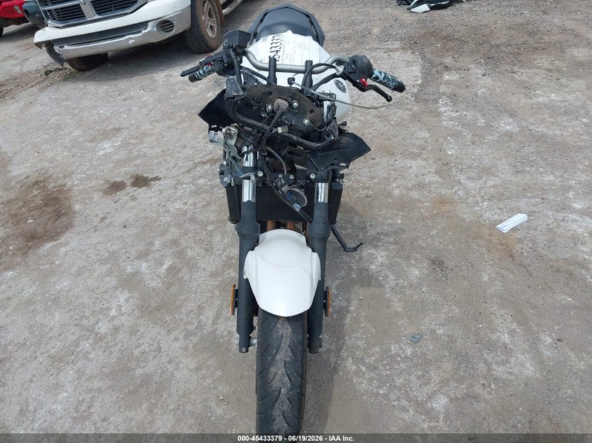 2012 Yamaha Fz VIN JYARJ18E3CA008386 IAAI salvage auction — SIDE, Salvage (Oklahoma), sold $1,375 on 2026-07-15 (photo 5)
