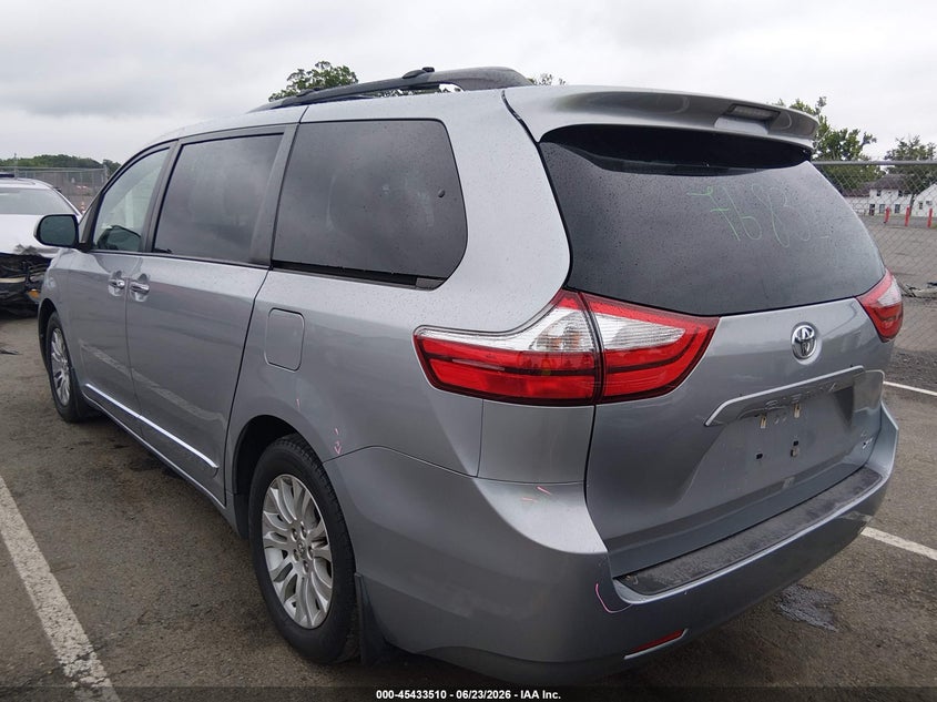 2016 Toyota Sienna VIN 5TDYK3DC2GS741051 IAAI salvage auction — RIGHT SIDE, Salvage (New Jersey), sold $4,600 on 2026-07-27 (photo 3)