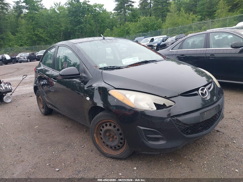 2011 Mazda 2 VIN JM1DE1HZ4B0111892 IAAI salvage auction — FRONT & REAR, Clear (Massachusetts), sold $400 on 2026-07-31 (photo 6)