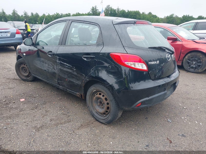 2011 Mazda 2 VIN JM1DE1HZ4B0111892 IAAI salvage auction — FRONT & REAR, Clear (Massachusetts), sold $400 on 2026-07-31 (photo 3)