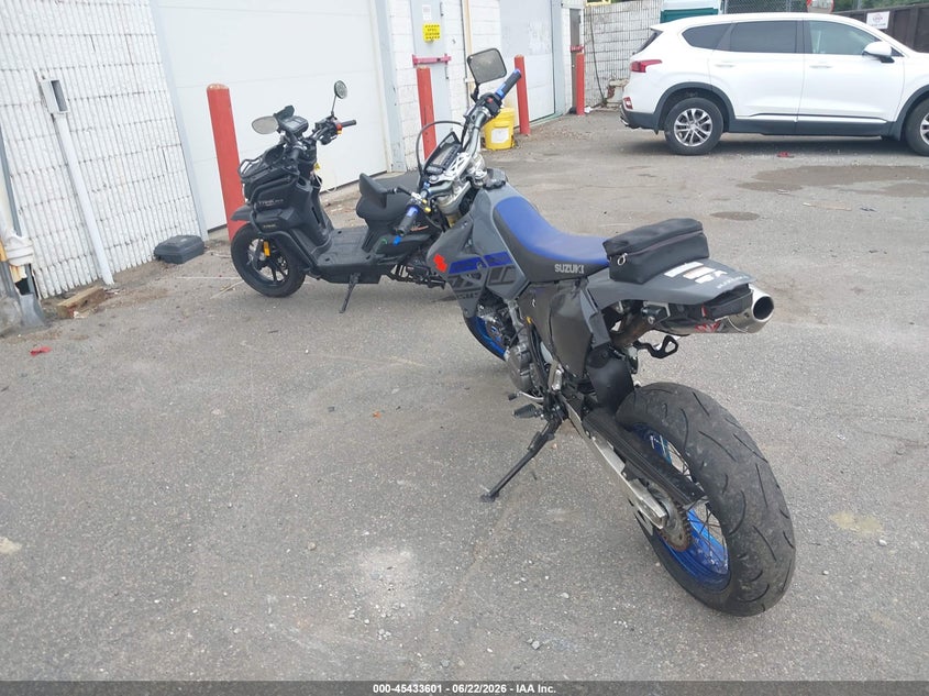 2020 Suzuki Dr-z400 VIN JS1SK44A9L7102142 IAAI salvage auction — FRONT END, Salvage Title, sold $1,800 on 2026-09-11 (photo 3)
