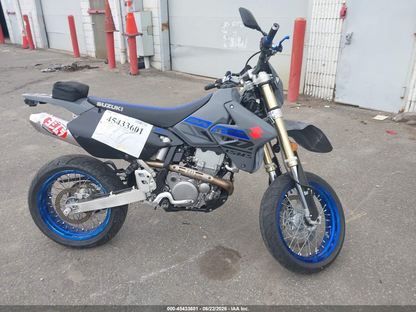 2020 Suzuki Dr-z400 VIN JS1SK44A9L7102142 IAAI salvage auction — FRONT END, Salvage Title, sold $1,800 on 2026-09-11 (photo 8)