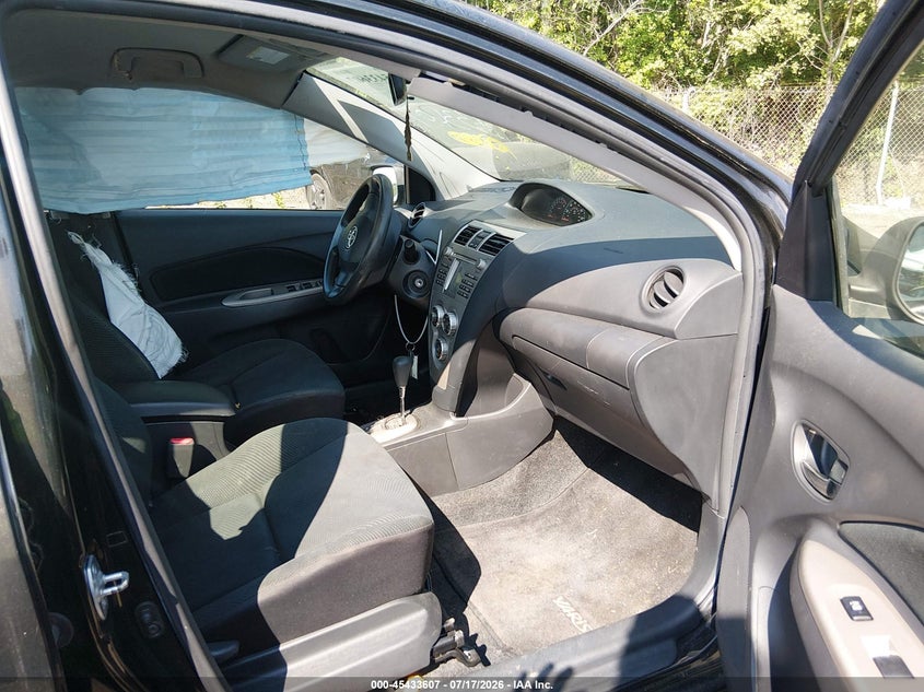 2010 Toyota Yaris VIN JTDBT4K39A4076583 IAAI salvage auction — LEFT SIDE, Clear (Massachusetts), sold $1,000 on 2026-07-28 (photo 5)