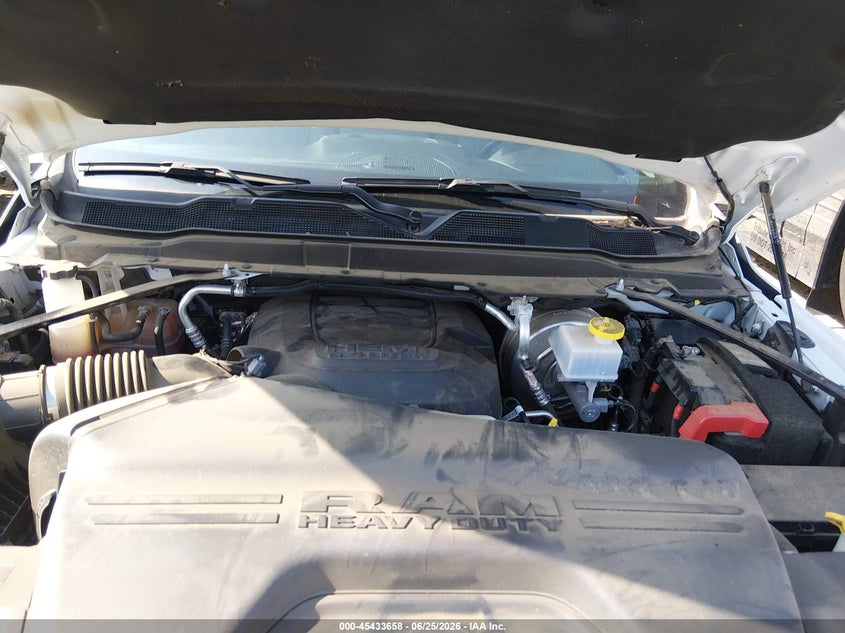 2024 Ram 2500 VIN 3C7WR5HJ2RG274760 IAAI salvage auction — LEFT SIDE, Salvage (North Carolina), sold $8,150 on 2026-07-29 (photo 9)