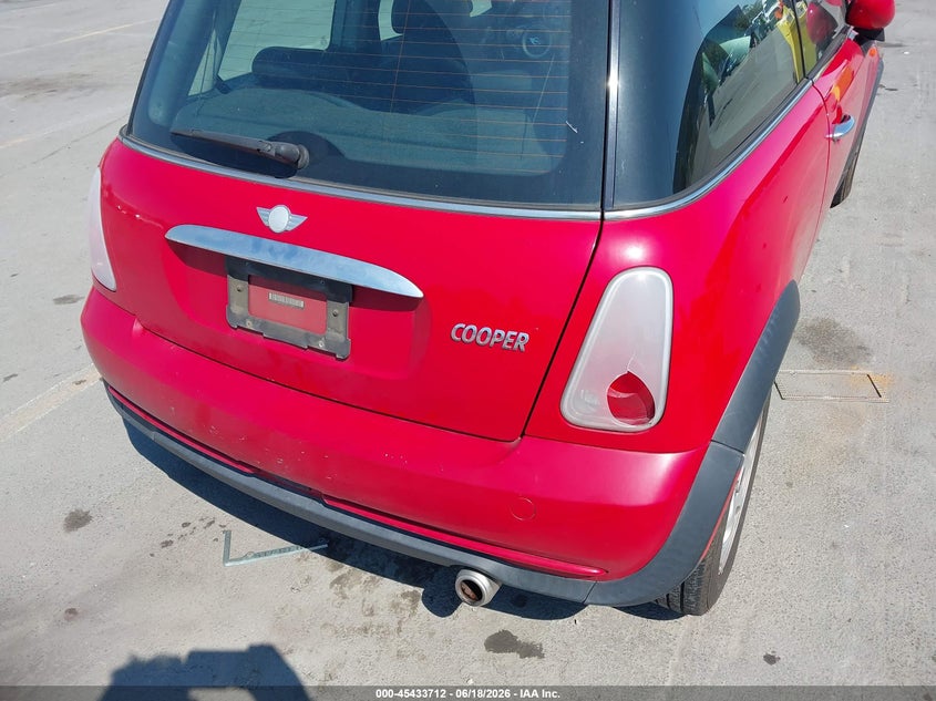 2005 Mini Cooper VIN WMWRC33455TJ68122 IAAI salvage auction — NORMAL WEAR, Clear - Dealer Only (California), sold $200 on 2026-08-03 (photo 6)