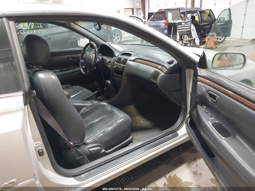 2000 Toyota Camry solara VIN 2T1CF22P3YC275929 IAAI salvage auction — REAR END, Salvage (North Dakota), sold $350 on 2026-07-10 (photo 5)