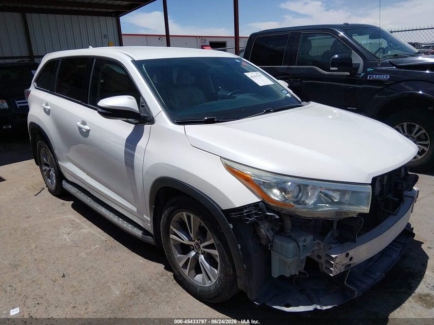 2016 Toyota Highlander VIN 5TDZKRFH1GS170748 IAAI salvage auction — LEFT FRONT, Original (Texas), sold $7,600 on 2026-08-24 (photo 1)