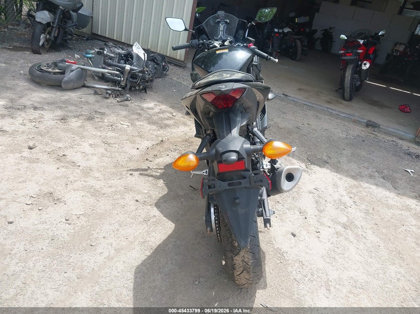2023 Yamaha Yzf VIN MH3RH18Y7PK011982 IAAI salvage auction — THEFT, Salvage - Greater Than 75% (Maryland), sold $1,475 on 2026-07-14 (photo 6)