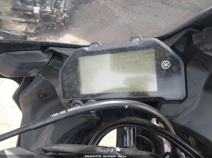 2023 Yamaha Yzf VIN MH3RH18Y7PK011982 IAAI salvage auction — THEFT, Salvage - Greater Than 75% (Maryland), sold $1,475 on 2026-07-14 (photo 7)