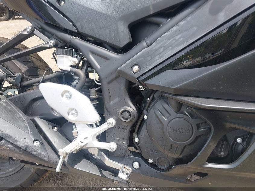 2023 Yamaha Yzf VIN MH3RH18Y7PK011982 IAAI salvage auction — THEFT, Salvage - Greater Than 75% (Maryland), sold $1,475 on 2026-07-14 (photo 8)