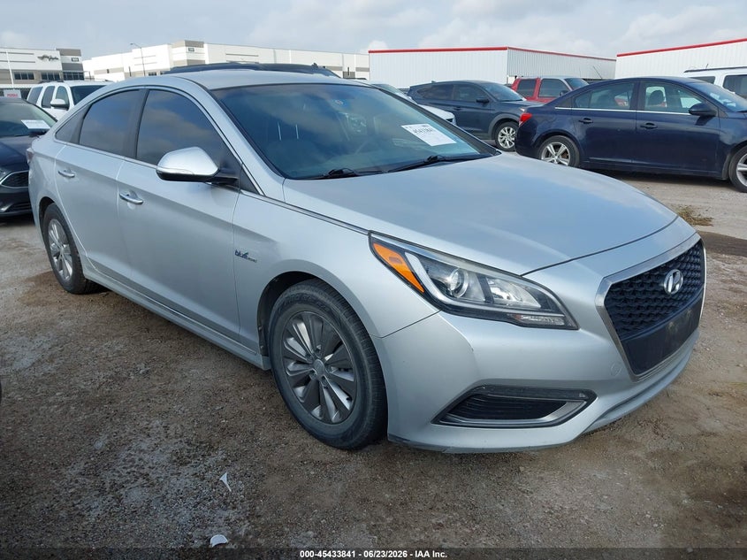 2017 Hyundai Sonata VIN KMHE24L30HA063033 IAAI salvage auction — NORMAL WEAR, Original (Texas), sold $800 on 2026-07-07 (photo 1)