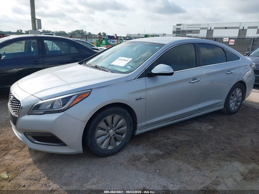2017 Hyundai Sonata VIN KMHE24L30HA063033 IAAI salvage auction — NORMAL WEAR, Original (Texas), sold $800 on 2026-07-07 (photo 2)