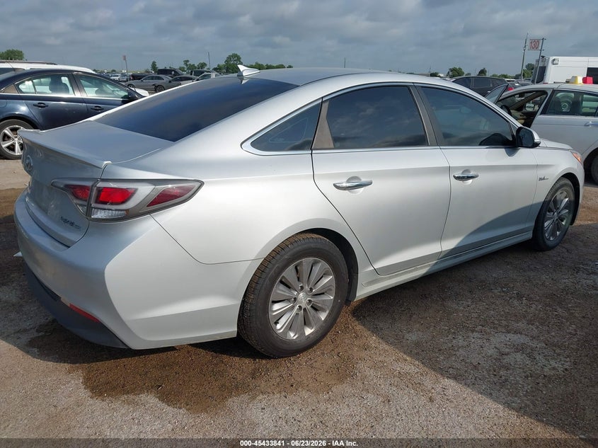 2017 Hyundai Sonata VIN KMHE24L30HA063033 IAAI salvage auction — NORMAL WEAR, Original (Texas), sold $800 on 2026-07-07 (photo 4)