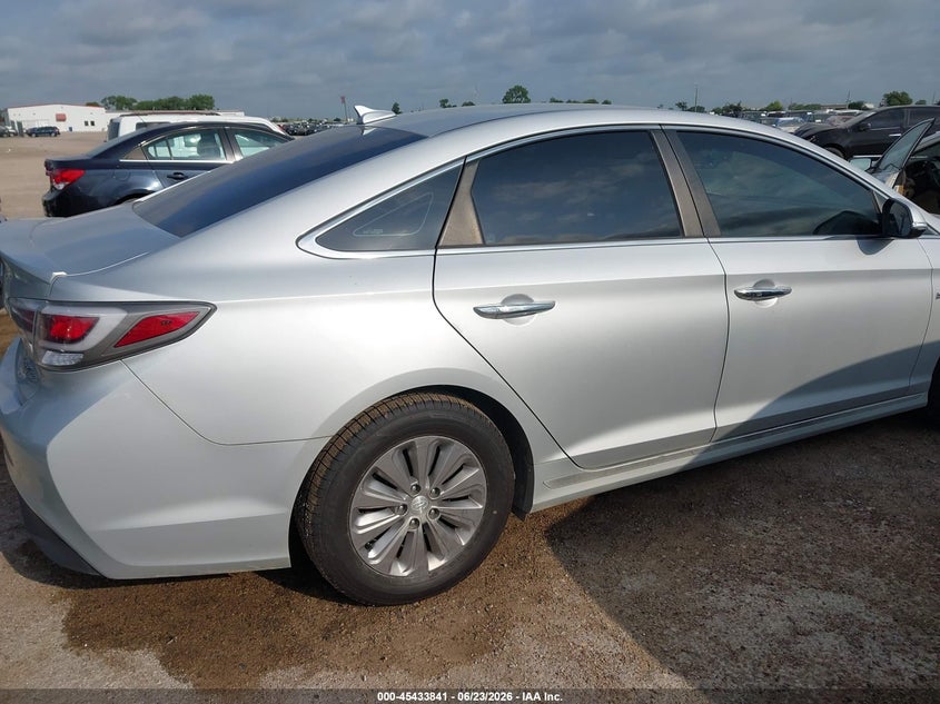 2017 Hyundai Sonata VIN KMHE24L30HA063033 IAAI salvage auction — NORMAL WEAR, Original (Texas), sold $800 on 2026-07-07 (photo 6)