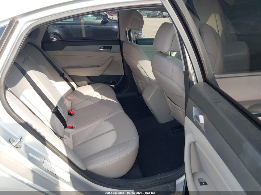 2017 Hyundai Sonata VIN KMHE24L30HA063033 IAAI salvage auction — NORMAL WEAR, Original (Texas), sold $800 on 2026-07-07 (photo 8)