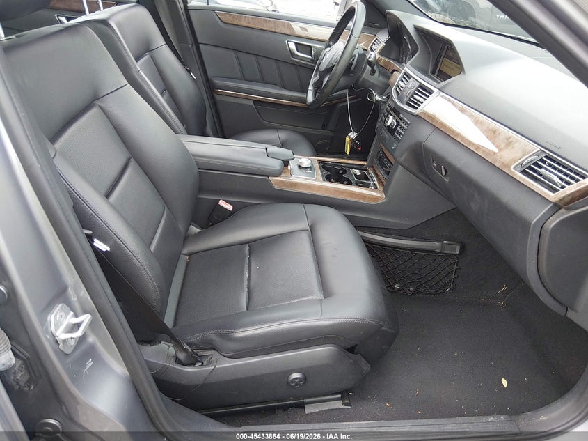 2012 Mercedes-benz E-class VIN WDDHF8JBXCA537947 IAAI salvage auction — NORMAL WEAR, Clear (South Carolina), sold $1,150 on 2026-07-28 (photo 5)
