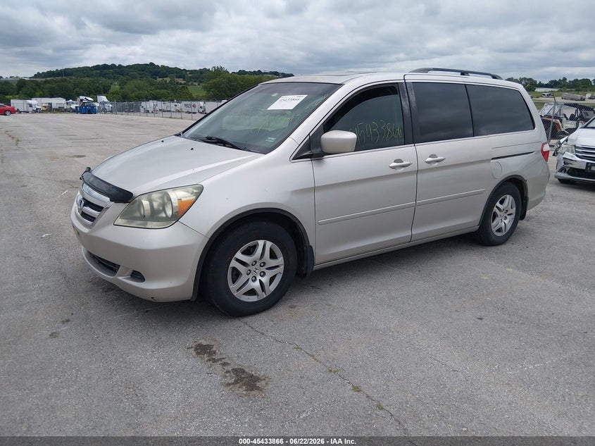 2007 Honda Odyssey VIN 5FNRL38657B444141 IAAI salvage auction — NORMAL WEAR, Clear (Missouri), sold $525 on 2026-07-09 (photo 2)