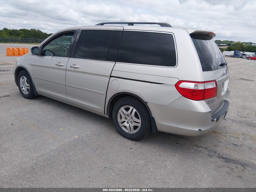2007 Honda Odyssey VIN 5FNRL38657B444141 IAAI salvage auction — NORMAL WEAR, Clear (Missouri), sold $525 on 2026-07-09 (photo 3)