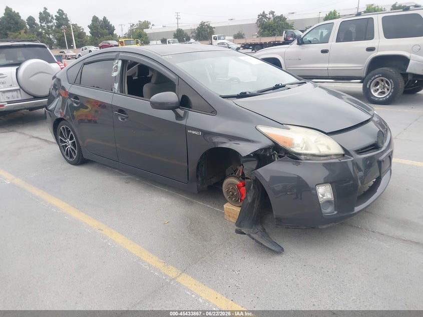 2011 Toyota Prius VIN JTDKN3DU8B5308659 IAAI salvage auction — RIGHT FRONT, Salvage (California), sold $875 on 2026-07-13 (photo 1)