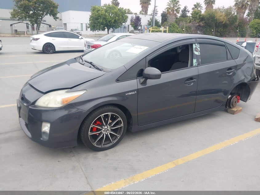 2011 Toyota Prius VIN JTDKN3DU8B5308659 IAAI salvage auction — RIGHT FRONT, Salvage (California), sold $875 on 2026-07-13 (photo 2)